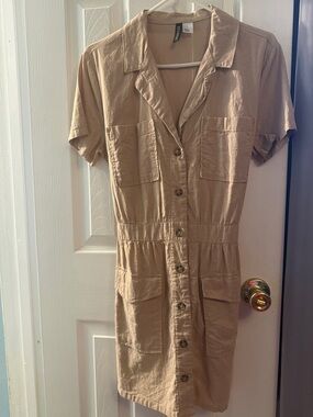 Casual Button-Front Utility Dress in Beige